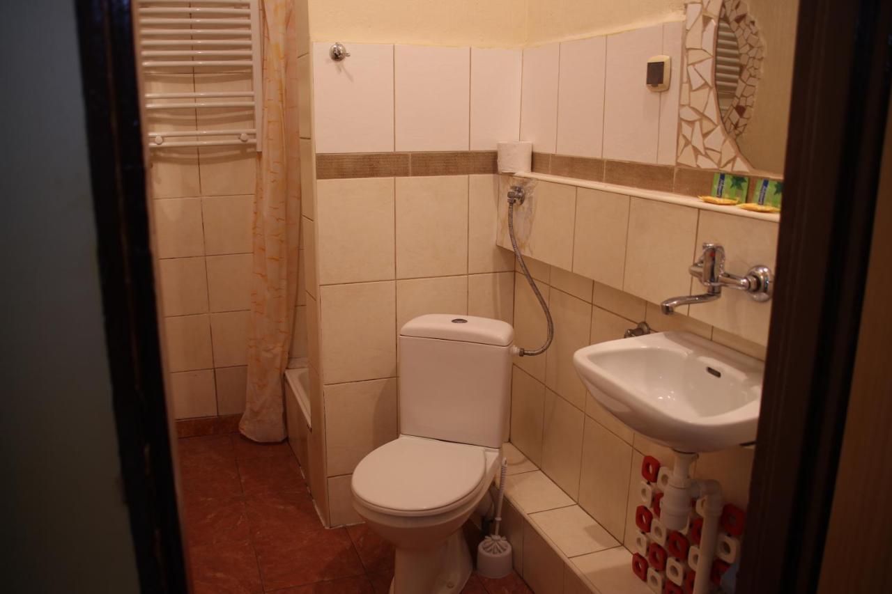 Zajazd Pod Kominkiem - Brzoza Kolo Torunia Exterior photo